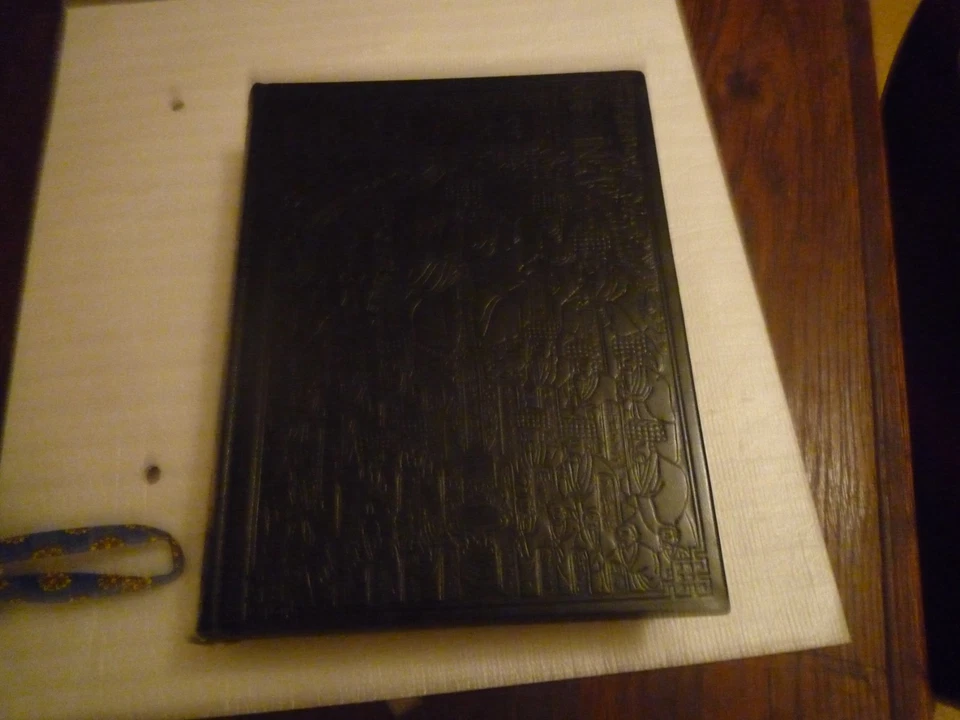 les quatre livres de CONFUCIUS  jean. De Bonnot 1992 décoration de TON -HI - Photo 1/4