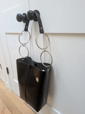 Bolso de Hombro Hobo KARA Negro Multipincha Anillo O Agotado $400 Nuevo Zana Bayne Foto 1 de 4