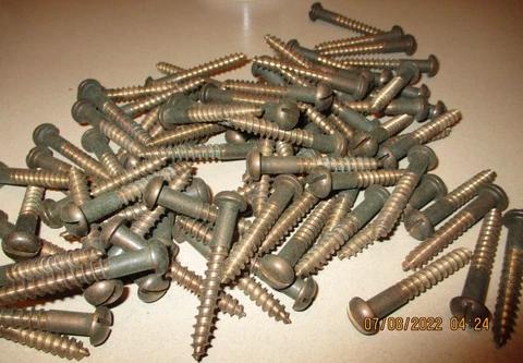 20 BIG VINTAGE N.O.S. SOLID BRONZE SLOTTED ROUND HEAD WOOD SCREWS, 2" x #16, USA Cover