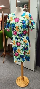 Vestido de encubrimiento floral hawaiano Muumuu de colección StyleWorks para mujer - Imagen 1 de 6