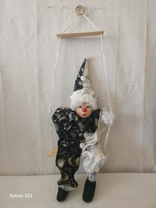 Marionettenschnur Porzellankopf Puppe Clown Puppe auf Schaukel - Bild 1 von 11