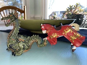 Drago Papo Verde 1999 Figura Plastica Regno Magico Gioco Cavallo Medievale Rosso - Foto 1 di 8