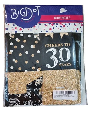 Cajas de regalo cuadradas doradas para adultos 30 cumpleaños fiesta arco cajas 12 quilates nuevas Foto 1 de 2