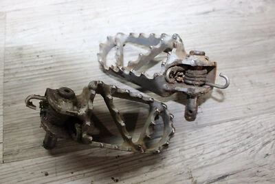 KTM 65 2006 reposapiés izquierdo derecho clavijas Foto 1 de 4