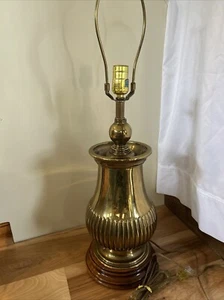 Ethan Allen Brass Urn Trophy Table Lamps True Vintage MCM Hollywood Regency Gold - Picture 1 of 3