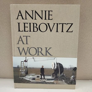 Annie Leibovitz bei der Arbeit Hardcover Fotografie Buch Porträts Essays - Bild 1 von 6