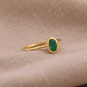 Dainty & Minimalist Ring Yellow Gold Plated With Green Onyx Gift For Colleagues - Picture 1 of 11