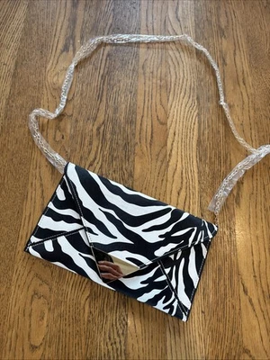 Bolsa de mão JNB Clutch estampa de leopardo PursE - Branca e preta - Com corrente - Zebra - Imagem 1 de 4
