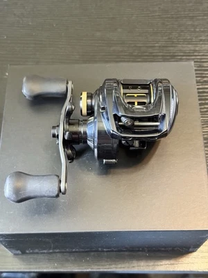 Carretel de pesca Sixgill Nexus isca 7.0:1 destro - Imagem 1 de 4