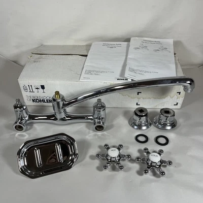 Torneira de pia de cozinha Kohler antiga de dois furos de parede com bico de 12", saboneteira - Imagem 1 de 4