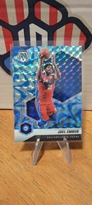 Joel Embiid 2020-21 Panini Mosaic Reactive Blue Prizm #164