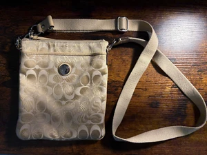 COACH Crossbody Purse Swingpack Tan Beige Logo Signature C Slim Shoulder Bag - Picture 1 of 5
