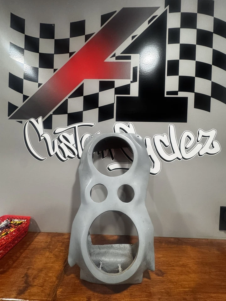 Suzuki hayabusa 2021 para presentar ALTAVOZ UNDERTAIL POD tiene capacidad para 2 8s y 2 tweeters  Foto 1 de 3