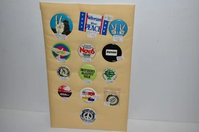 LOTE DE 13 BOTONES PINBACKS ANTI GUERRA - VIETNAM Y MÁS POLÍTICOS DE COLECCIÓN (PB#290) Foto 1 de 4