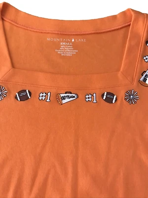 Jersey Suave Talla Pequeña Cuello Cuadrado Naranja Pullover Acentos de Fútbol Foto 1 de 4