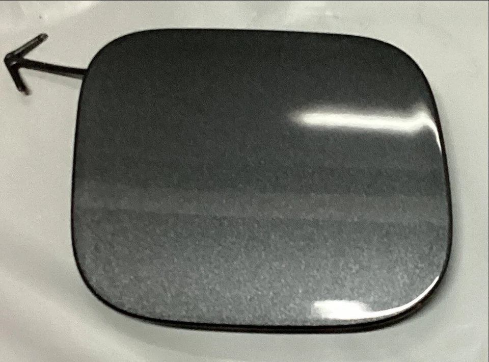 11-13 LEXUS CT200H F-SPORT LEFT  DRIVER  FRONT BUMPER TOW HOOK COVER gray - Image 1 of 1