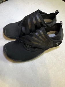 JBU Women's Mermaid WATER READY Outdoor Sports Water Shoes Sz 7.5 Black - Picture 1 of 6