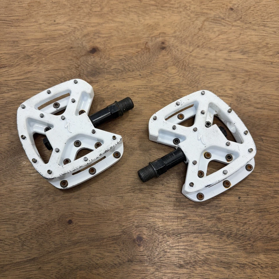 Pedales de plataforma Specialized Lo Pro Mag II magnesio MTB planos 9/16” blanco Foto 1 de 4