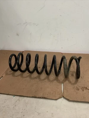 2015 Dodge Ram 1500 mola helicoidal dianteira traseira 05154650AA fabricante de equipamento original - Imagem 1 de 3