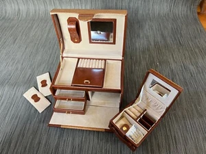NUEVO estuche de almacenamiento de joyería dura de piel de serpiente sintética con múltiples compartimentos. ¡BONITO! - Imagen 1 de 11