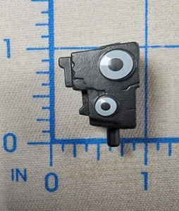 Forraje de utilería Jazwares Fortnite Back Bling escala 4" 1/16 Lil' Kev - Imagen 1 de 6