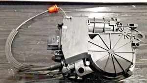 Repuestos Usados, Motor De Cerradura Del Maletero Maserati Levante - Imagen 1 de 3