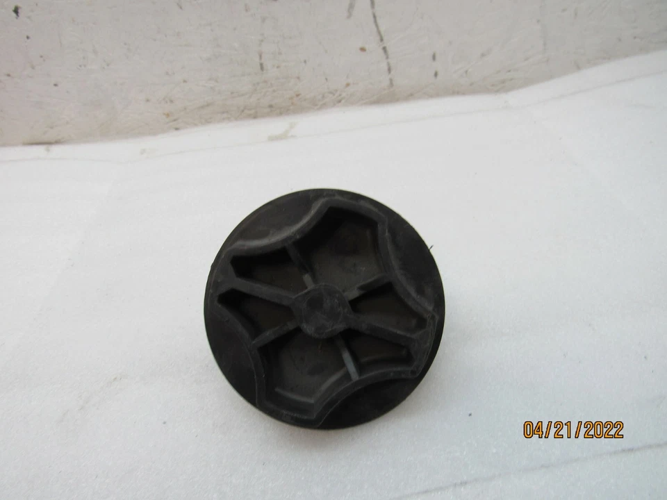 Kia Spectra 2006 neumático de repuesto amarre #E-46K Foto 1 de 3