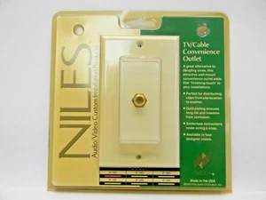NILES TV/Cable Convenience Outlet. Gold plated Connector. Model F-1D - Picture 1 of 2