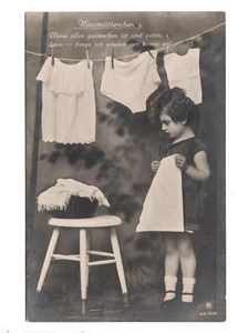 19336- Mamas de casa * Niña lavando *1928 - Imagen 1 de 2