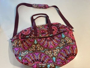 BEAUTIFUL CLEAN VERA BRADLEY TRAVELER BAG 22”W X 14”H X 9”D - Picture 1 of 2