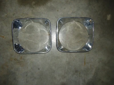 1972 CHEVROLET MONTE CARLO HEADLIGHT RINGS MOLDINGS TRIM SET 72 - Image 1 of 4