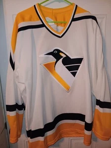 Vintage Pittsburgh Penguins Ccm Jersey Size XL White Made In Canada Nhl 80s - Picture 1 of 6