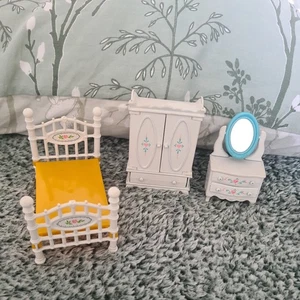 Vintage 1980 Mattel Die Cast Dolls House Bedroom Furniture - Picture 1 of 4