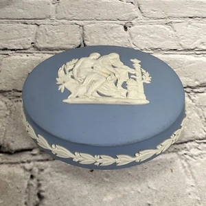 Vintage Wedgwood Blue Jasperware Oval Trinket Box - Picture 1 of 9