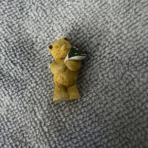 Vintage Made in England R R Hill Bär Blumenstrauß Brosche Pin - Bild 1 von 3