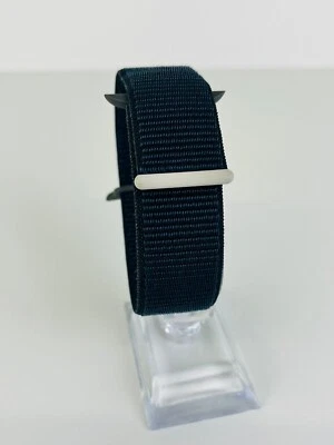 Authentic Apple Watch Sport loop Band 45mm Midnight MT593AM/A for Series 9 8 SE - Image 1 of 4