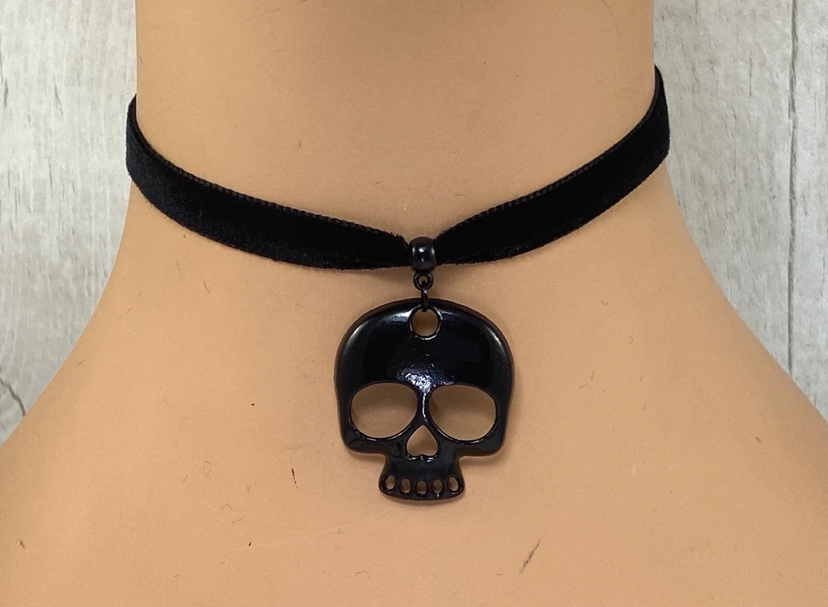 Women's Heart Lock Collar Choker Necklace - Adjustable Leather Kitty Cosplay Necklace With Bell, No Gemstone