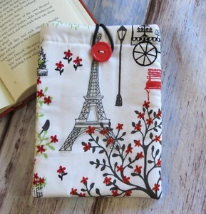 Book Sleeve/Tablet/iPad Mini/Kindle/eReader sleeve, Small Padded in Paris Print  - Imagen 1 de 2