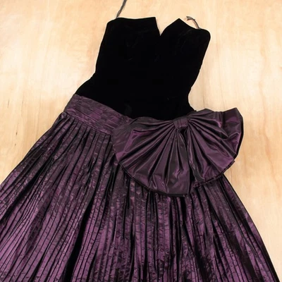 Maxi Vestido De Colección Años 80 90 BARBOGLIO CRISTINA JAN Sin Tirantes Terciopelo Fiesta Baile de graduación 8 Etiquetas Foto 1 de 4