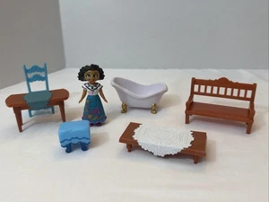 Lote de muebles de casa Madrigal mágico Disney Encanto piezas de repuesto y Mirabel - Imagen 1 de 14