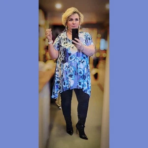 WOMENS LADIES LOOSE FITTING TOP HANKY HEM SHORT SLEEVE BLOUSE PLUS SIZE - Picture 1 of 4