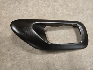 1995-1999 Toyota Avalon RH Passenger Side Front Rear Door Handle Trim Bezel - Picture 1 of 11