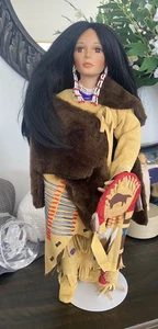 Bambola vintage nativi americani foglia di pino senza scatola n. 803B 1995 - Foto 1 di 6