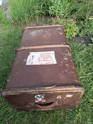 Banded Steamer Trunk Travel Storage Coffee Table Liner Train Vintage 1920s 1930s - Image 1 of 4