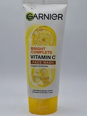 Jabón facial completo Garnier Bright con vitamina C, 100 g. Exp: 01/2028 Foto 1 de 3