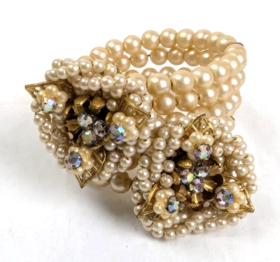 MIRIAM HASKELL 三重记忆线人造珍珠 AB 水钻包裹式手链 — 第 1/4 张图片