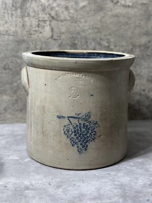 F. T. WRIGHT & SON TAUNTON MA 2 galones mangos de barro uvas Foto 1 de 4