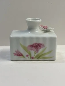 Vintage Japan Porcelain Floral Butterfly Vase Pink - Picture 1 of 4
