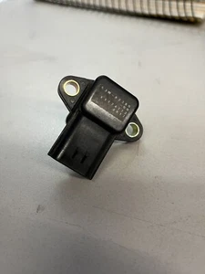 2005 Yamaha FJR1300 OEM Genuine PRESSURE SENSOR Relay Fuse Box 5JW-82380-00-00 - Picture 1 of 6