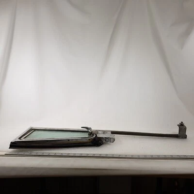 1958 - 1960 Ford Thunderbird Front Vent Window Drivers BAP- 6322222-A VTG FoMoCo — 第 1/4 张图片